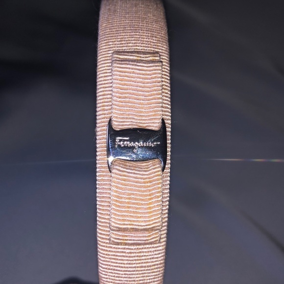 Salvatore Ferragamo Mini Vara Bow 1in Headband in Pink and Silvertone Hardware - Picture 4 of 7